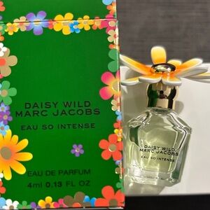 Marc Jacobs Daisy Wild Intense miniature collectible